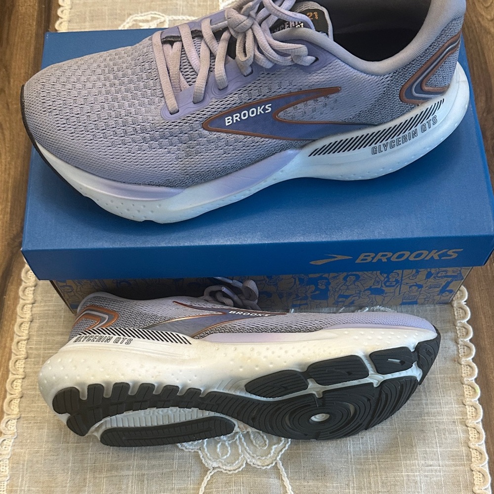 Brooks Women's Glycerin 22 GTS Running Walking Shoes Size 9 Lavender Cooper